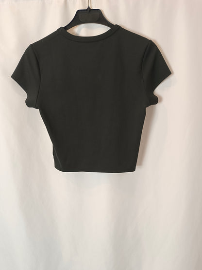 UNIQLO. Black cropped T-shirt T.xs