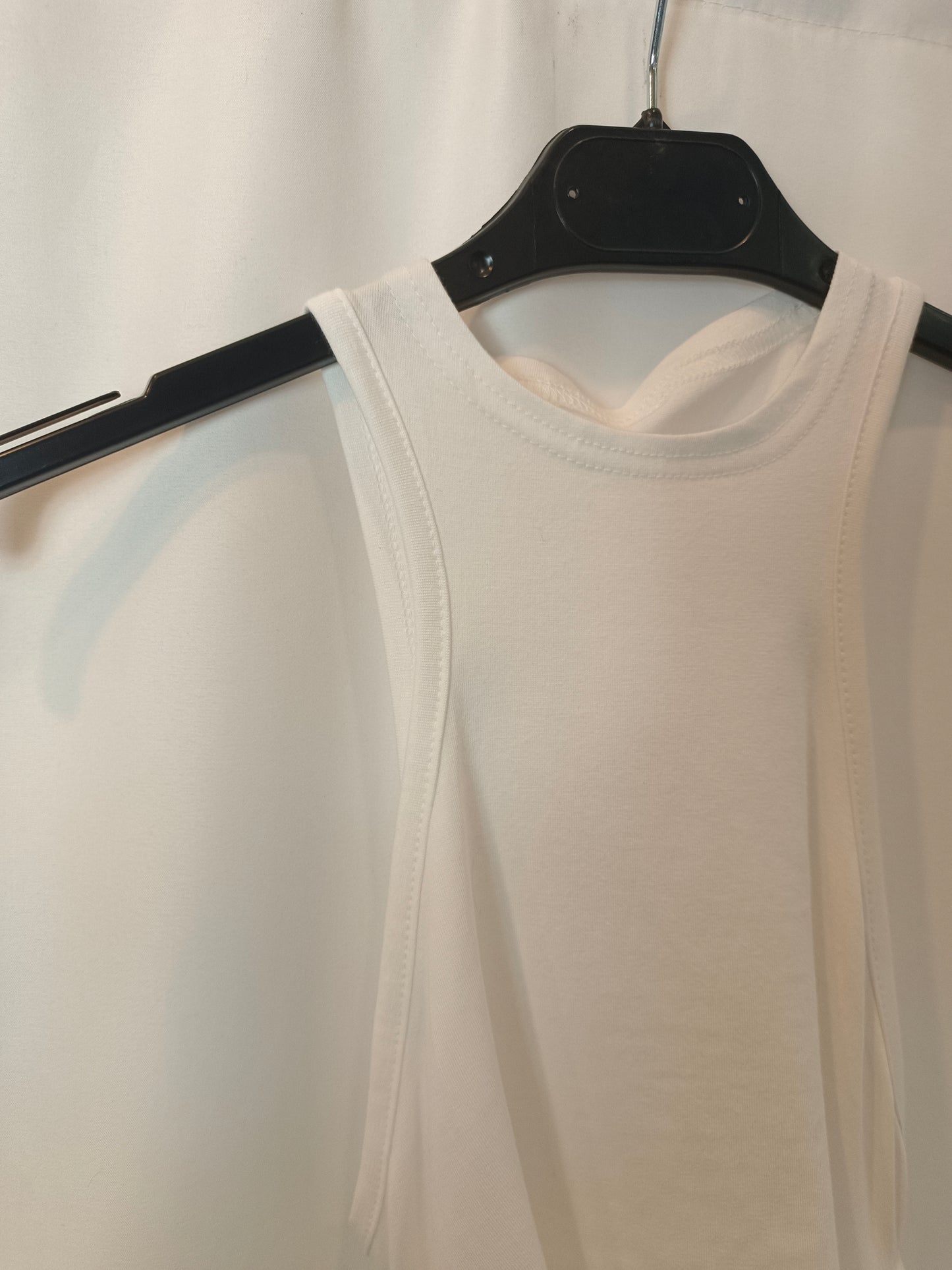 OTHERS. White striped T-shirt T.xs