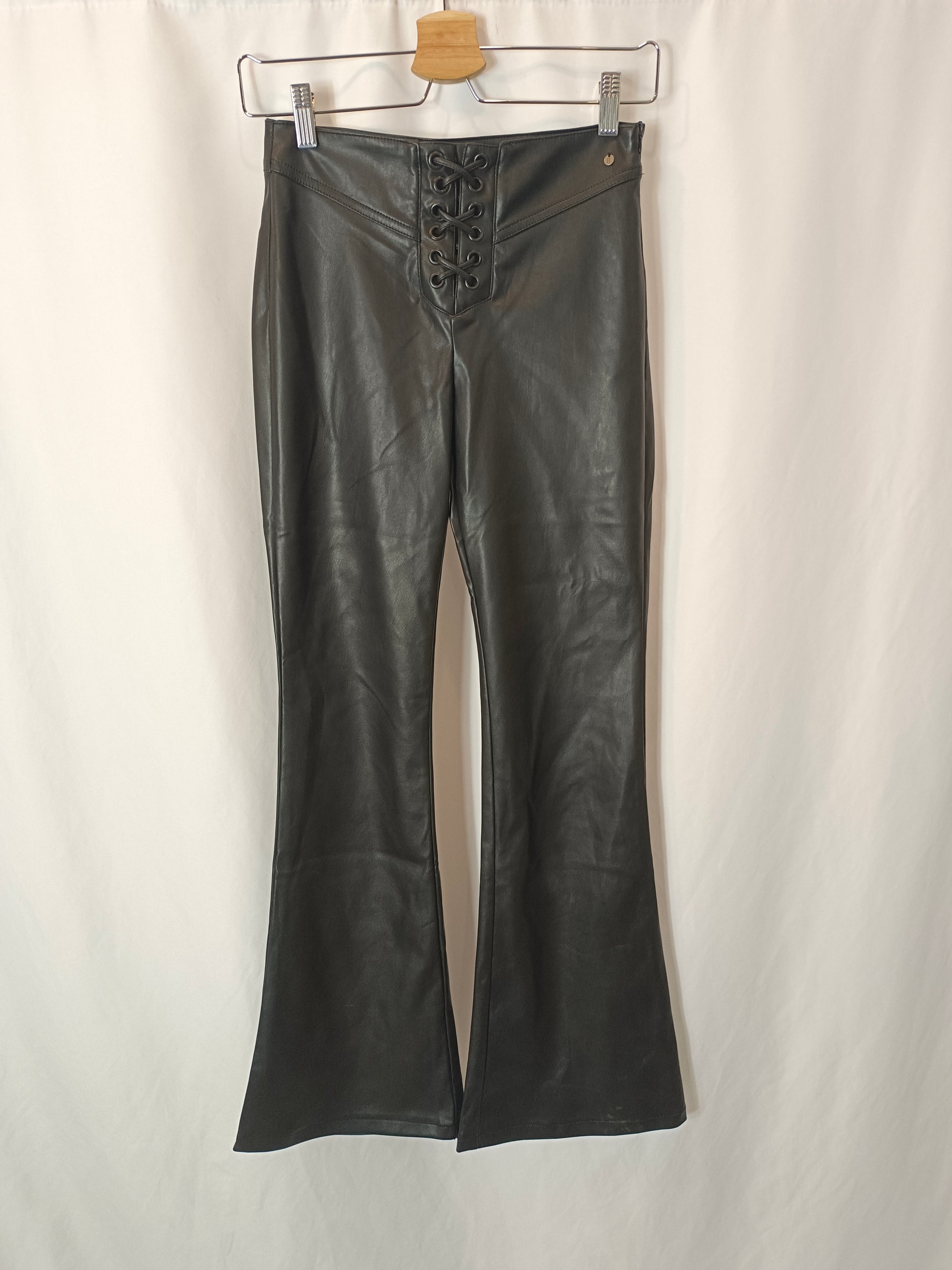 Pantalón negro efecto piel – Hibuy market - Main Image
