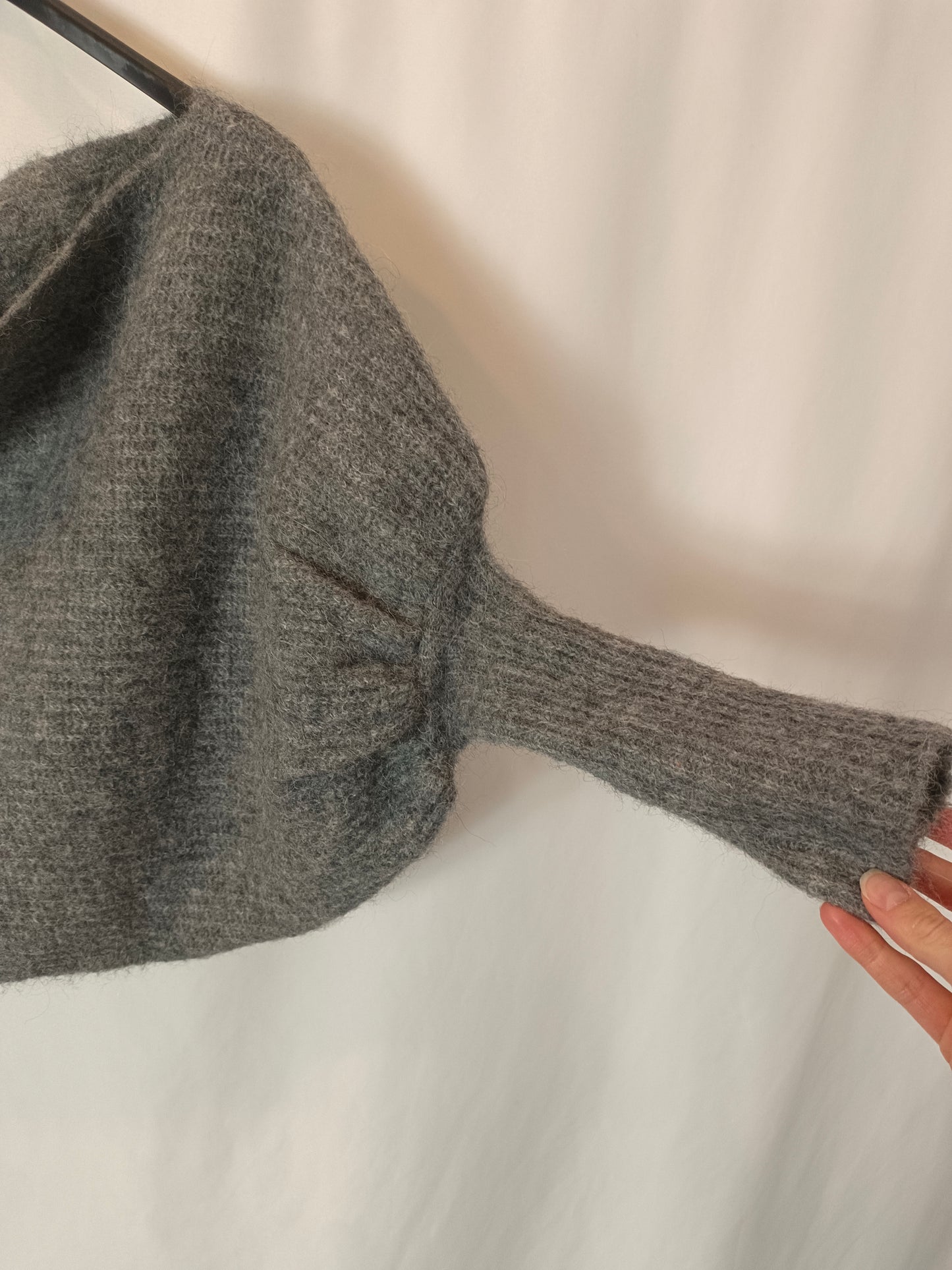 ZARA. Jersey  gris asimétrico con alpaca  T.s