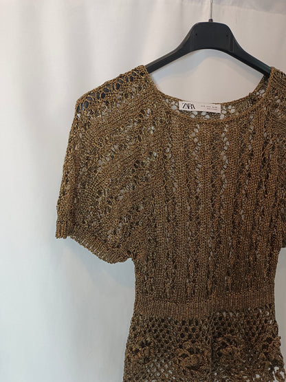 ZARA. Gold crochet top Ts