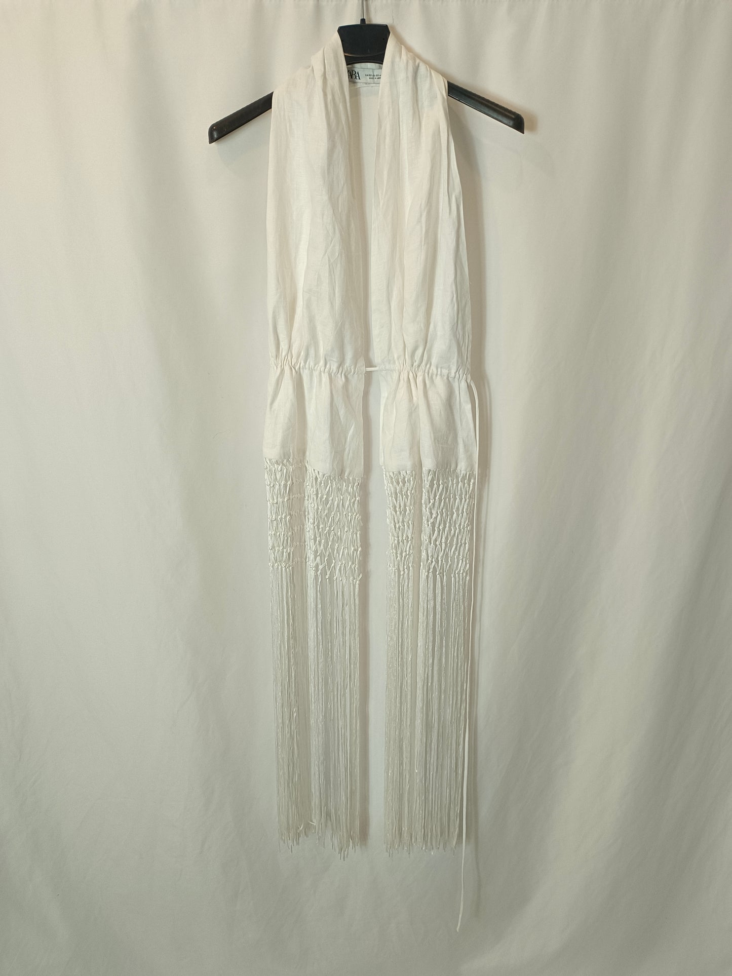 ZARA. Top blanco flecos T.xs