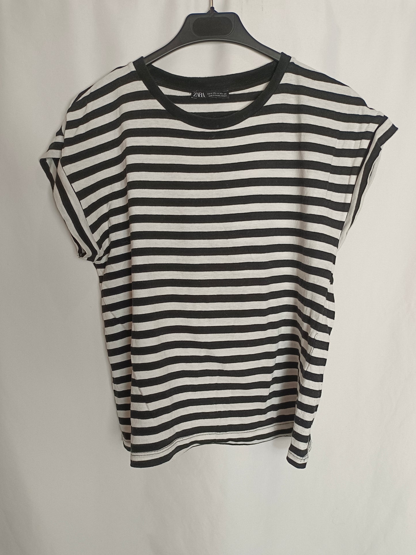 ZARA. Black and white striped T-shirt Tm