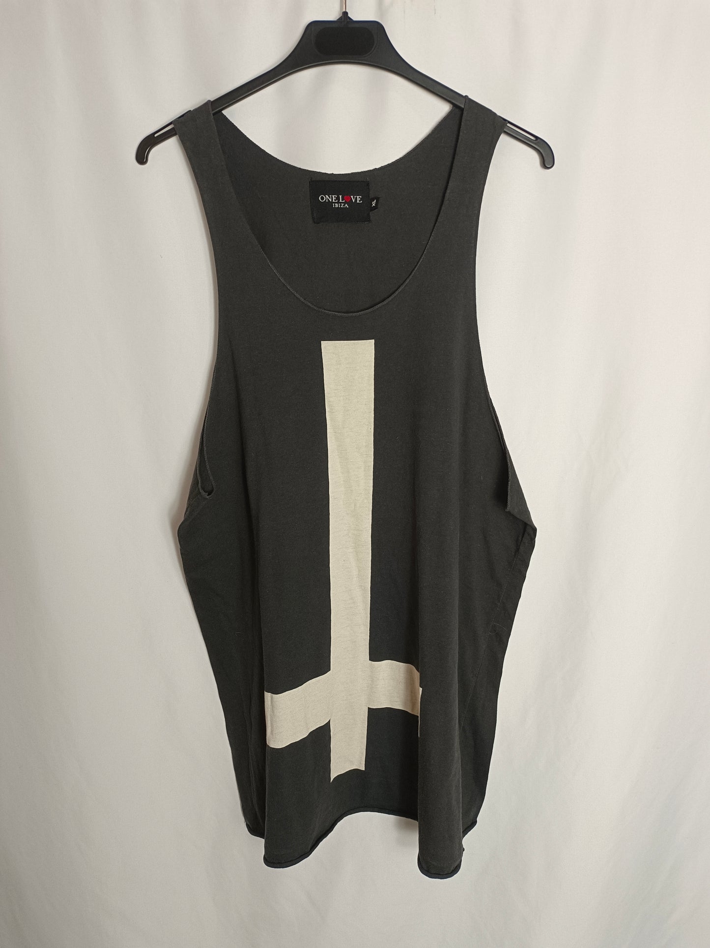 ONE LOVE. Grey cross T-shirt S.xl