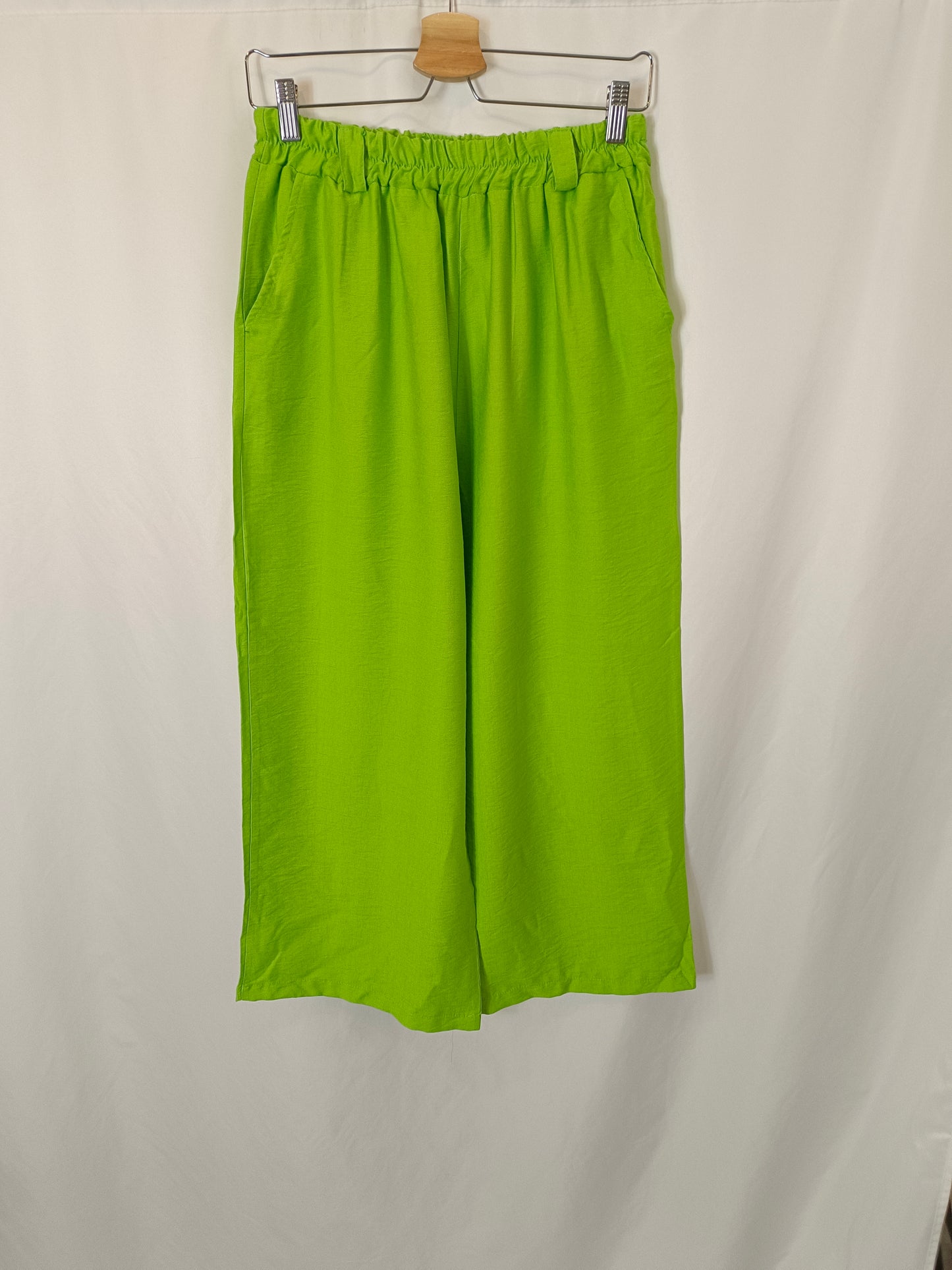 OTRAS. Pantalón verde fluido T.u (36)