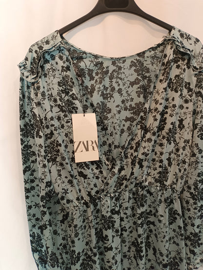 ZARA. Blue floral midi dress Ts
