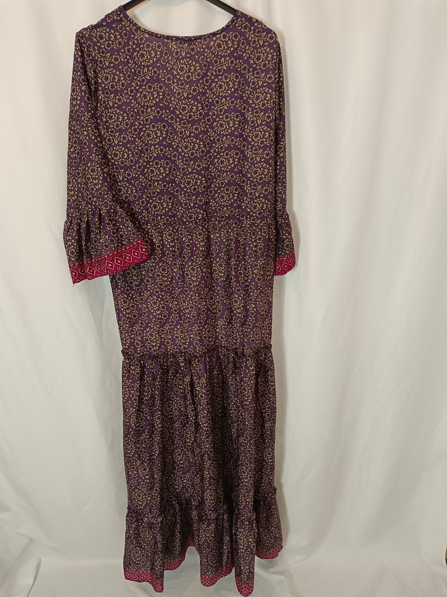 OTHERS. Long silk dress (S/M)