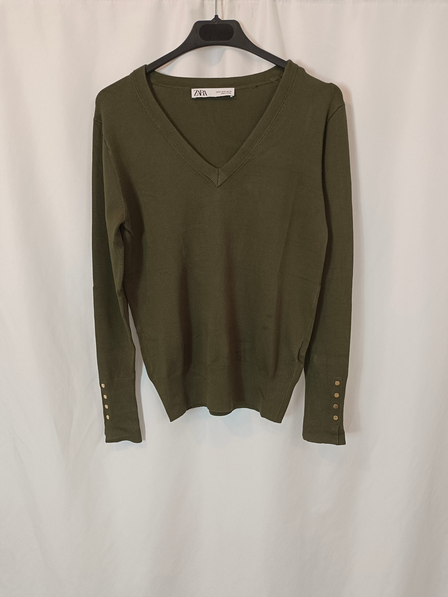 ZARA. Green buttoned sweater TM