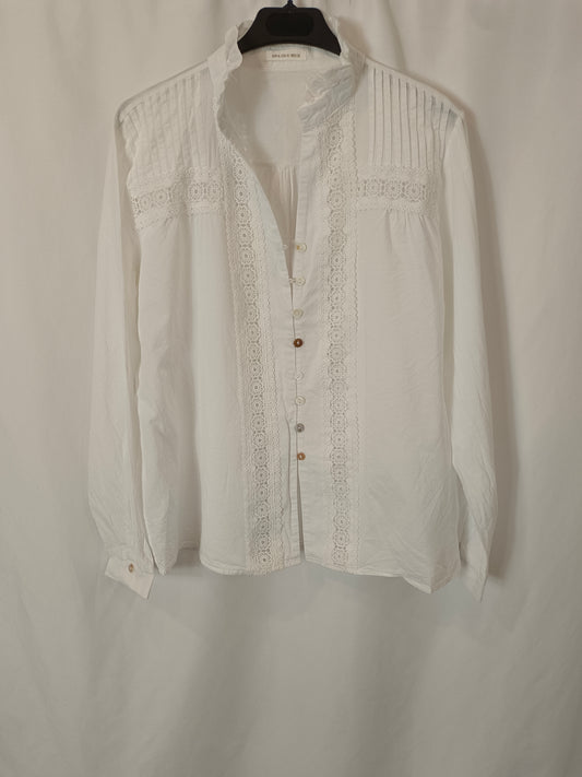 OTHERS. White lace blouse S.XL