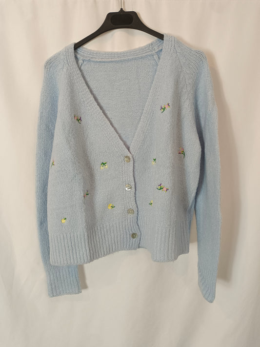 OTRAS.Jersey abotonado bordados T.l