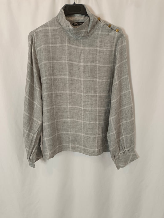 ZARA. Gray checked blouse Tl