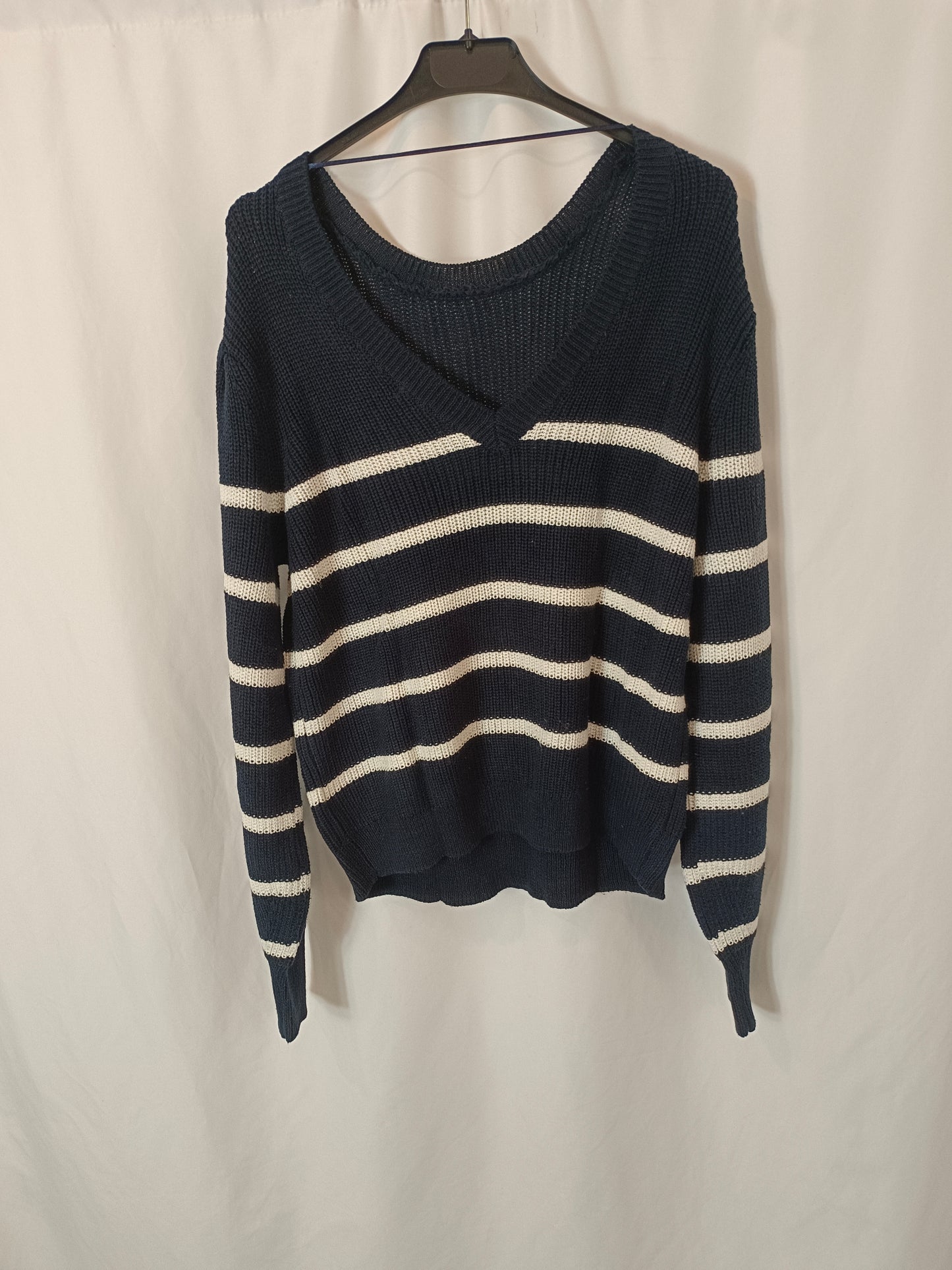 KIABI. Blue striped Tm sweater