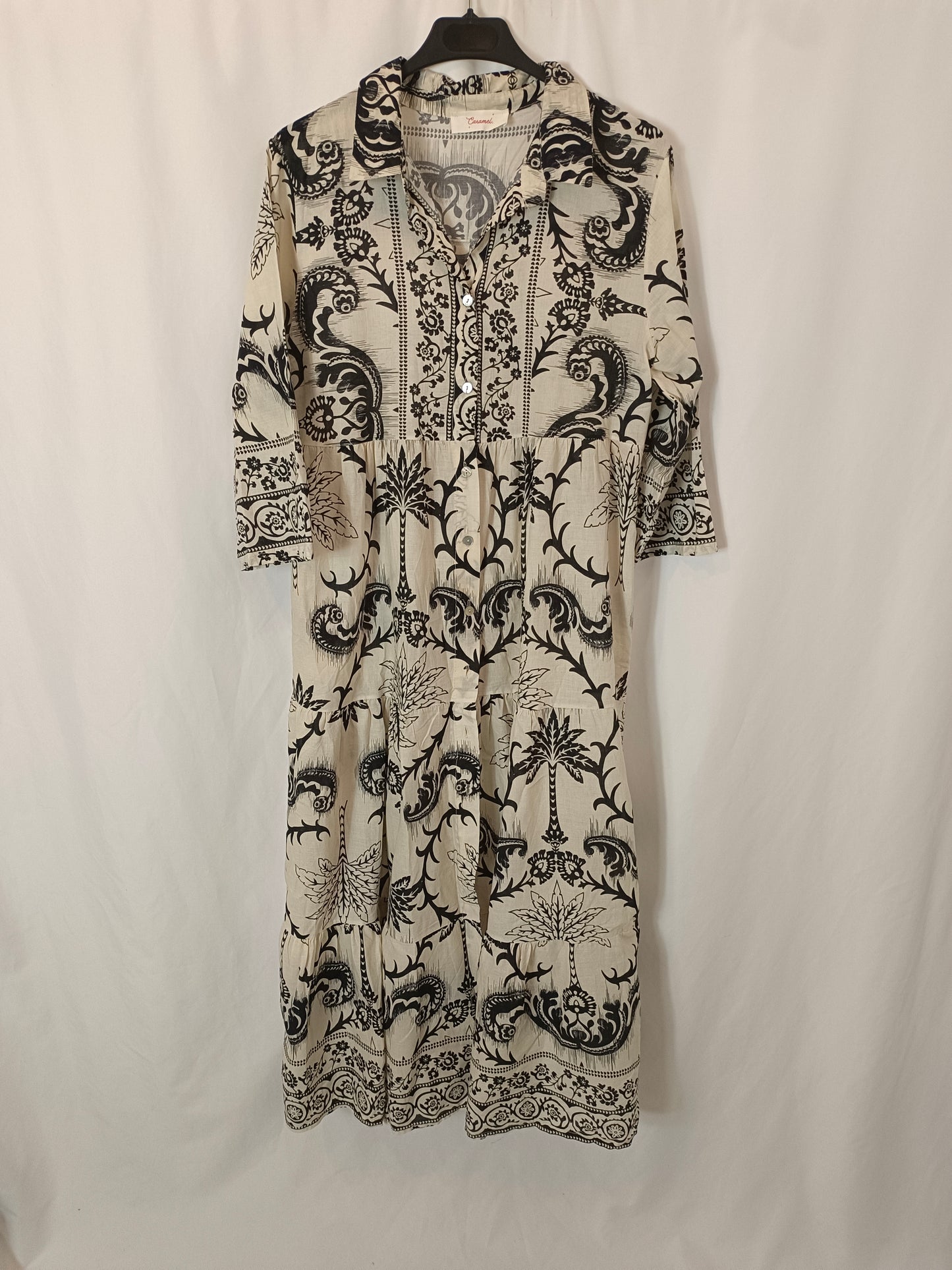 CARAMEL. Tu(m) printed button-down dress