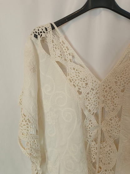 MEISÏE. Crochet beige topkaftan Tu (m/l)