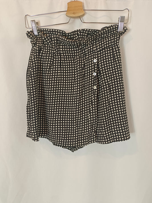 MANGO. Black skirt/pants when Ts