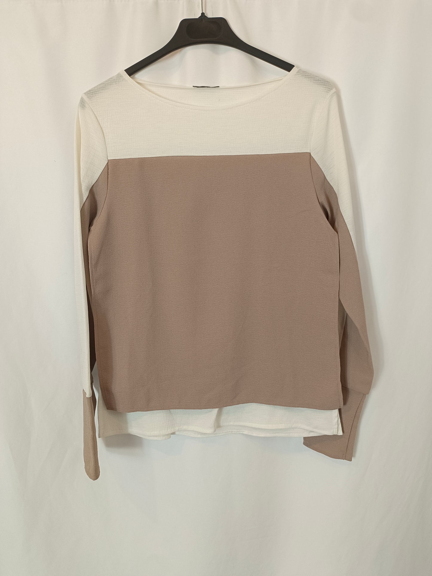 ZARA. Two-tone fluid top Ts