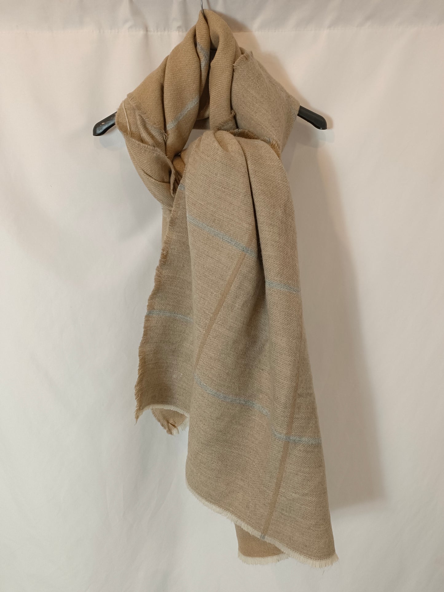 ZARA. bufanda beige cuadros