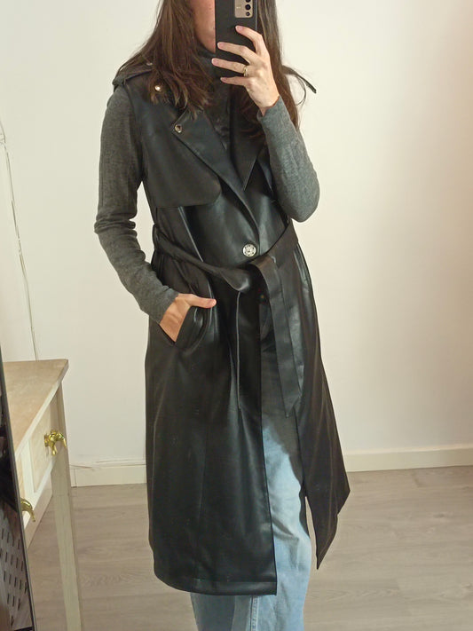 CHERRY KOKO. Black faux leather vest Ts/m