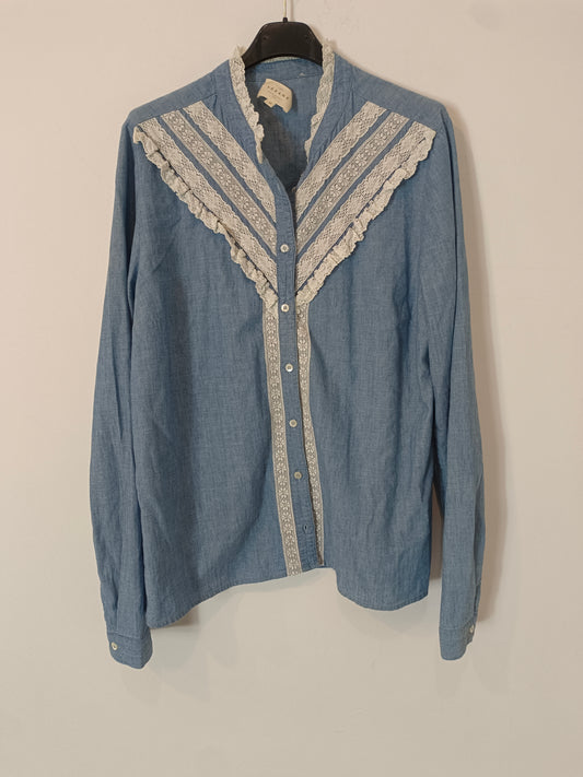 SEZANE. Blue blouse with lace detail, size 40