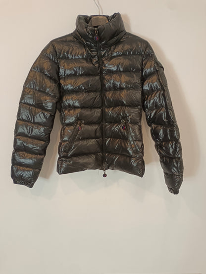 MONCLER. Plumas negro charol T.00(xs)