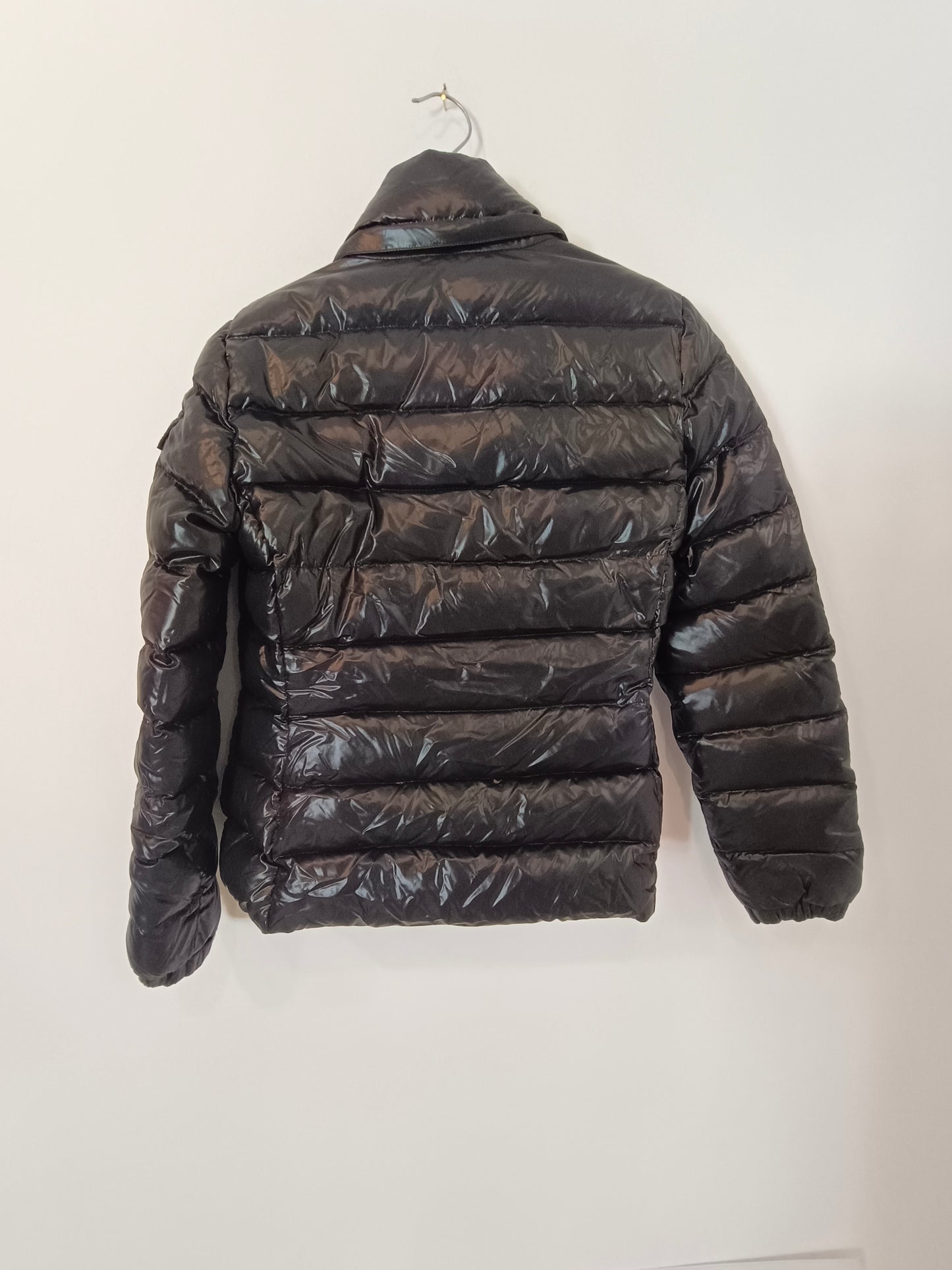 MONCLER. Plumas negro charol T.00(xs)