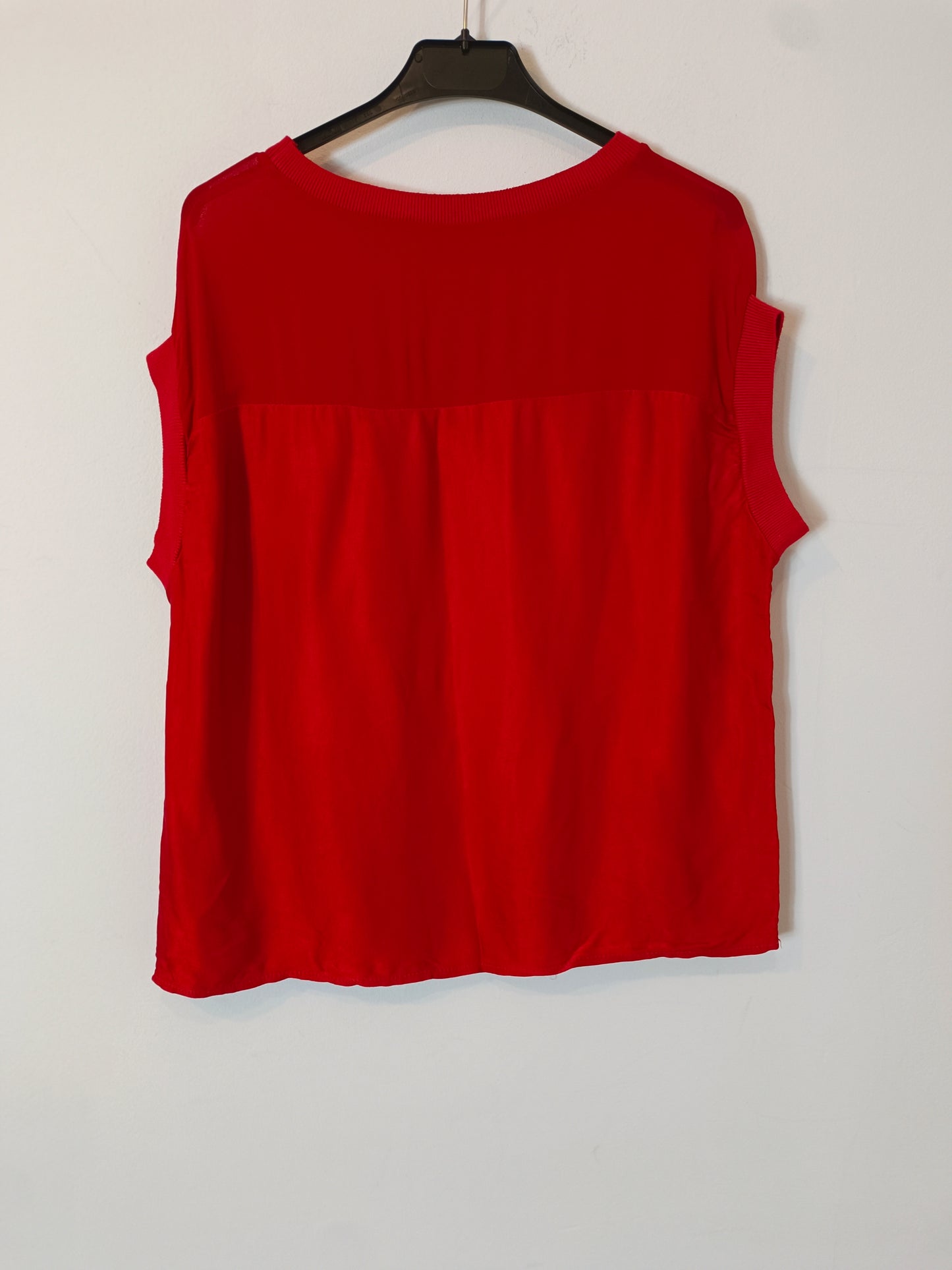 OTRAS. Top rojo fluido  TU(S)