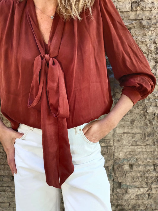 BIMANI. Blusa marrón textura lazada. T L