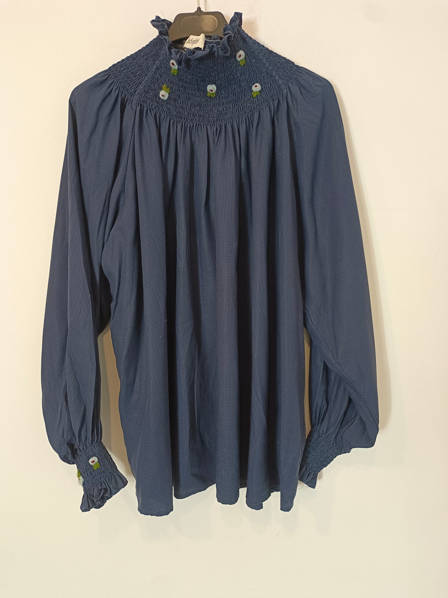 JOSEPHINE. Blusa azul cuello nido abeja T.xs