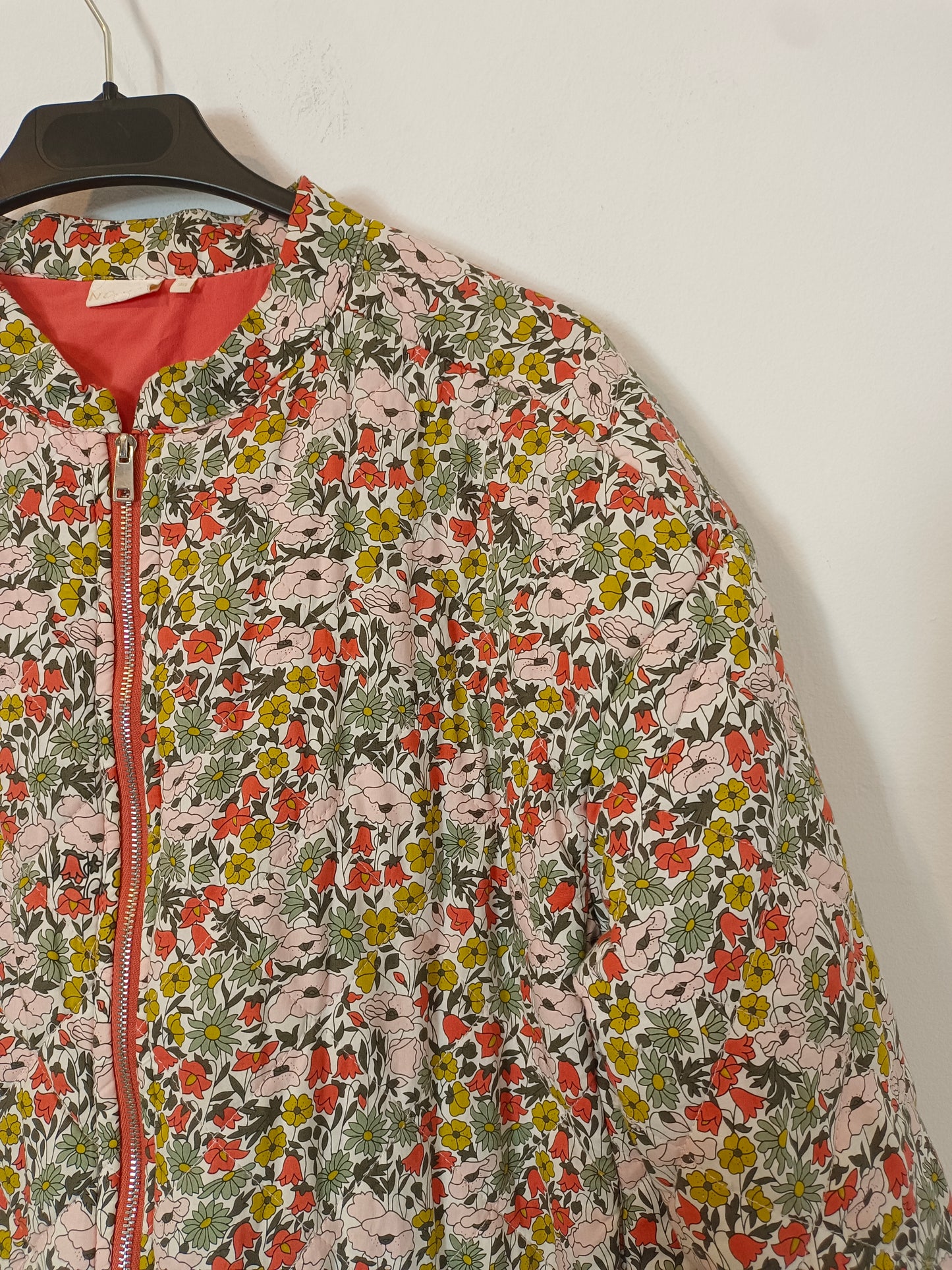 NÜMPH. Bomber blanca flores liberty T.36