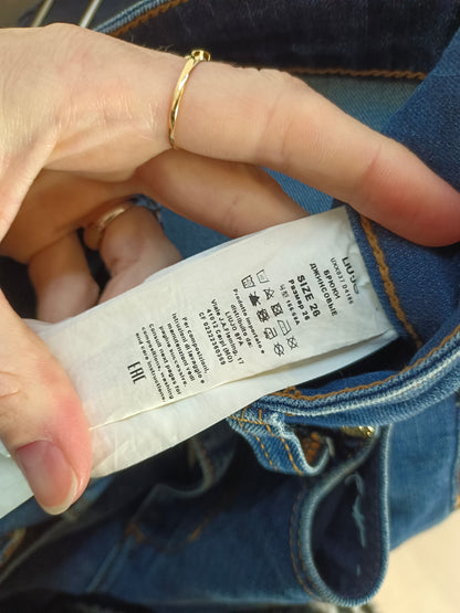 LIU.JO. Pantalón denim pitillo T.26(34)