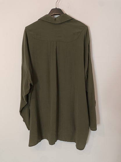 SHON MOTT. Blusa verde seda Tu(M/L)