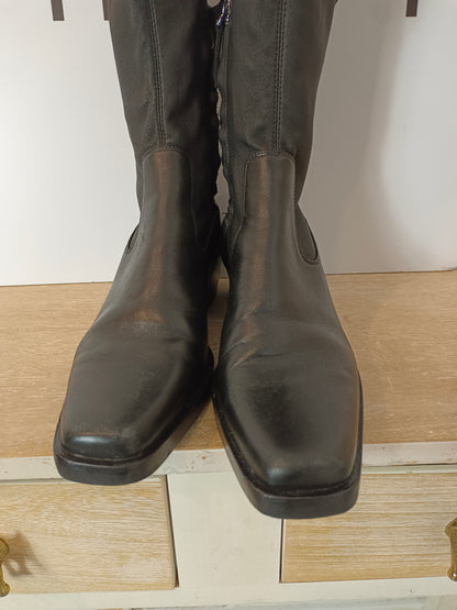 MASSIMO DUTTI. Botas negras de piel  T.40