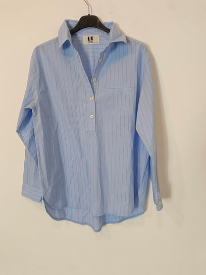 BEATRIZ FUSTER. Blusa azul rayas T.s