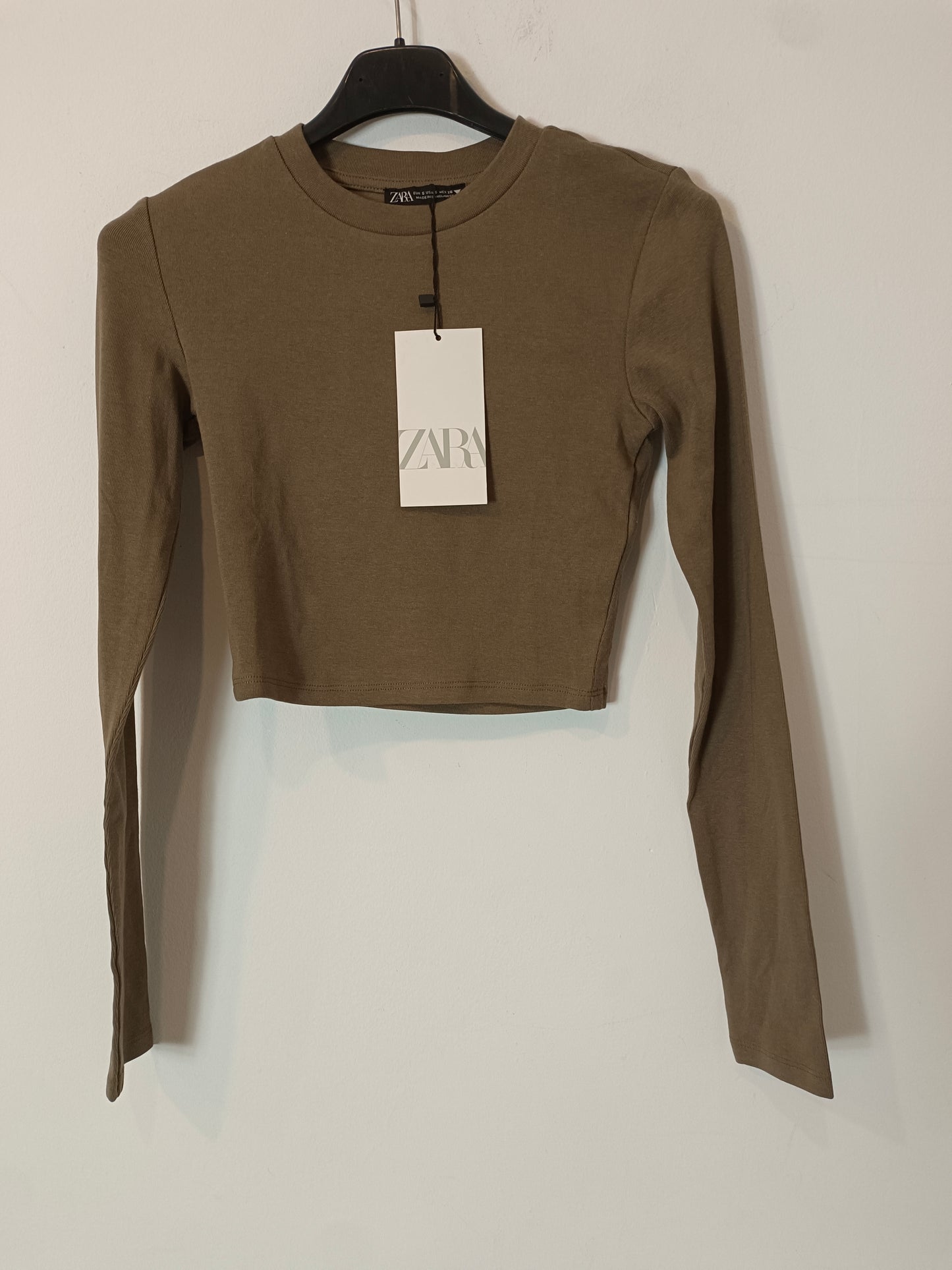 ZARA. Top marrón elástico. T S