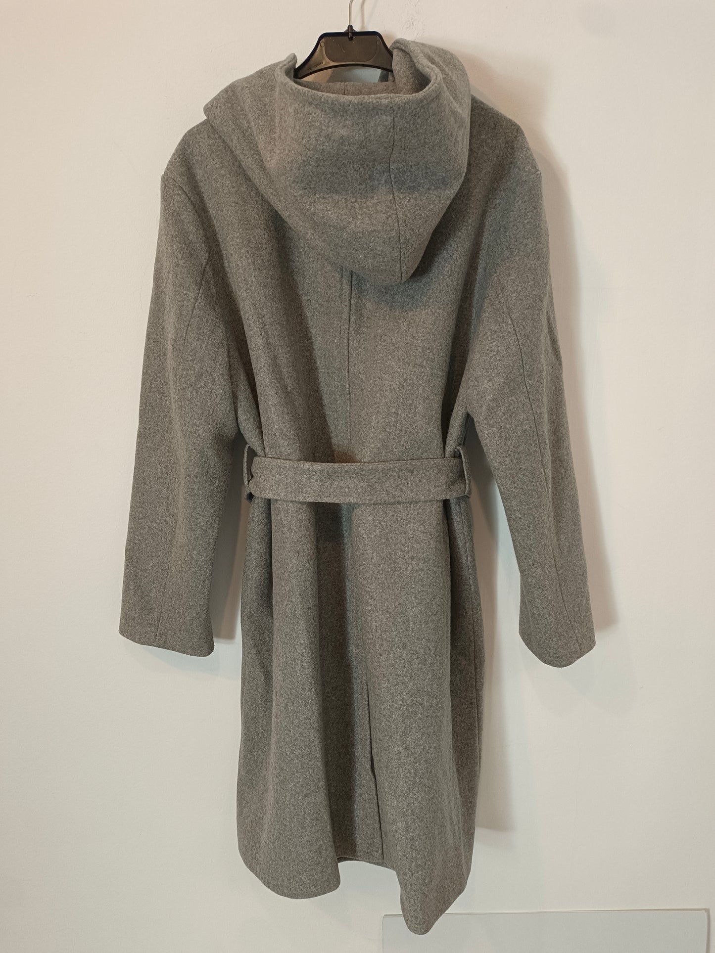 FORMULA JÓVEN. Abrigo gris paño cinturón  T.xl