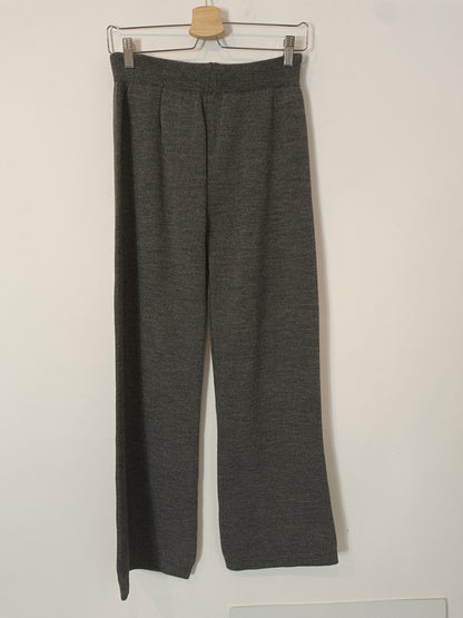 N DE NUBE. Total look gris punto  T.xs/s