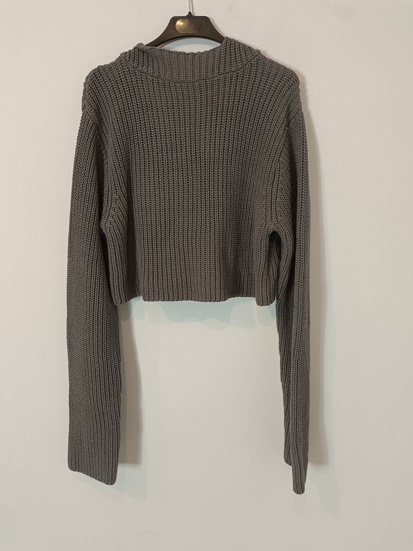 NA-KD. jersey gris capucha T.s