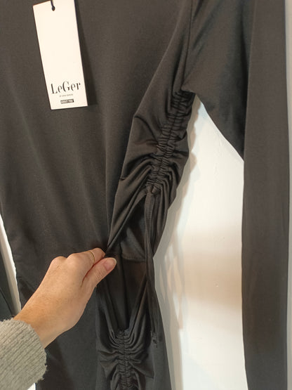 LEGER. Vestido midi negro fruncido  T.34