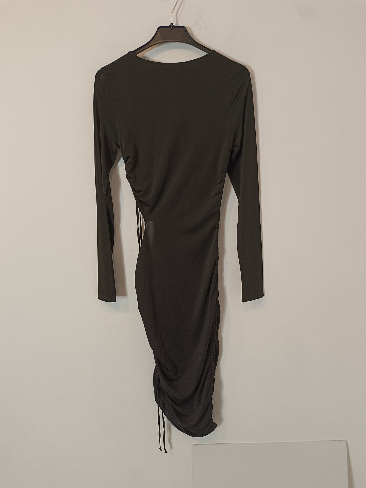 LEGER. Vestido midi negro fruncido  T.34