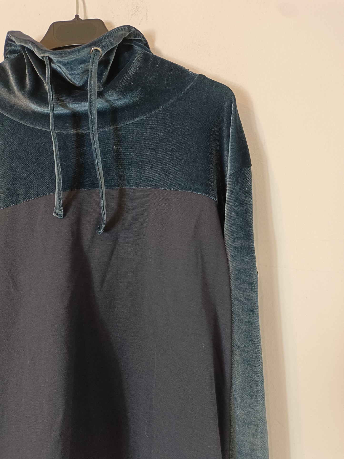 EMPORIO ARMANI. Double-textured sweatshirt TM