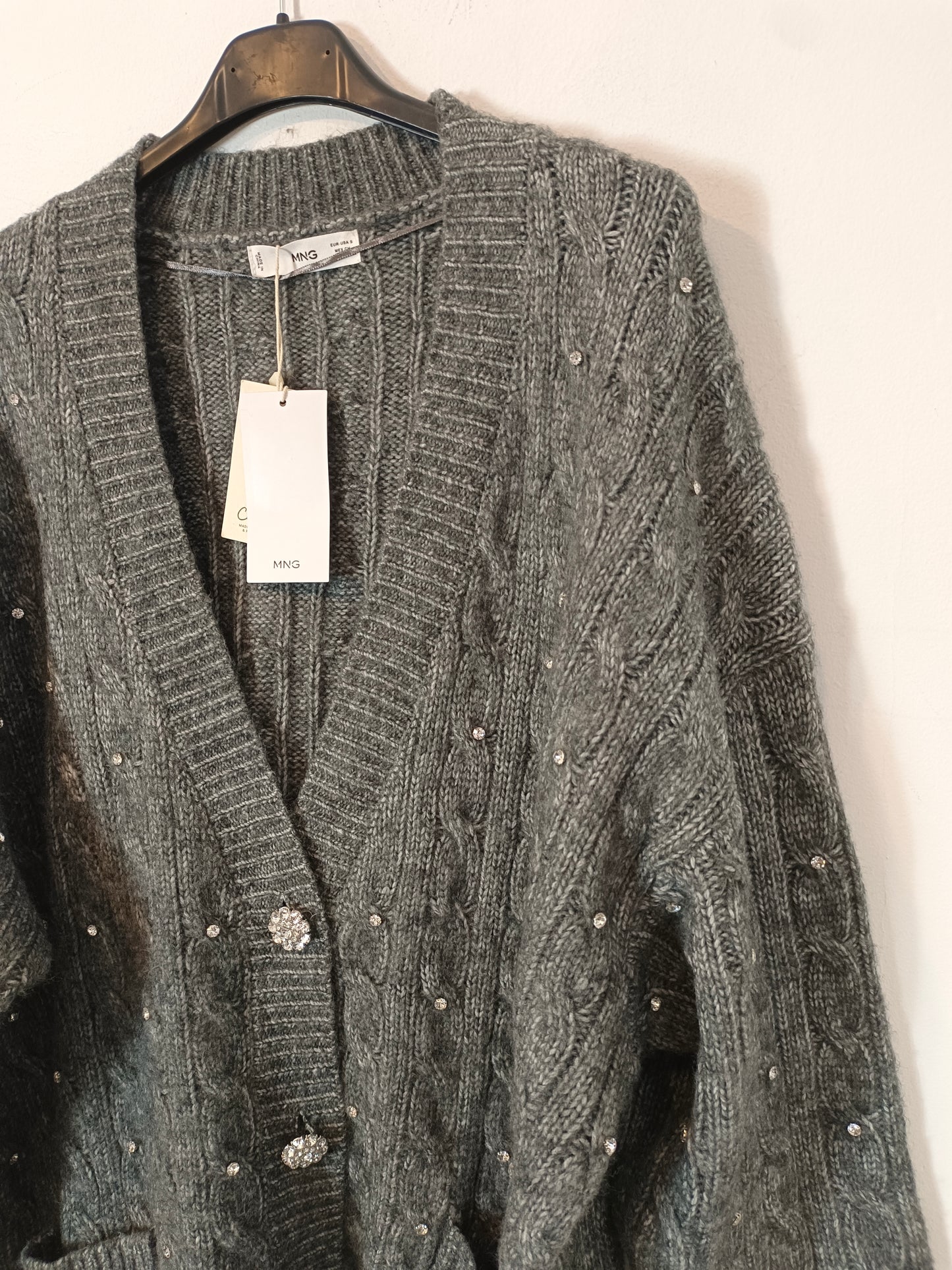 MANGO. Grey jewel-buttoned Ts sweater