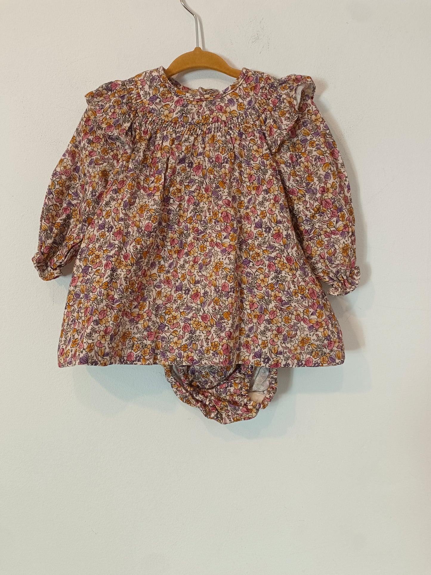 ZARA. Beige floral dress, size 6-9 months
