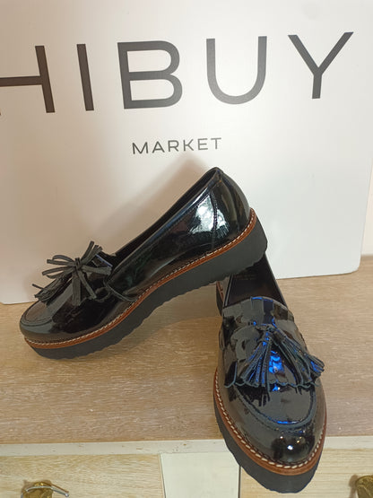 THAT OR THAT. Black patent leather loafers size 41