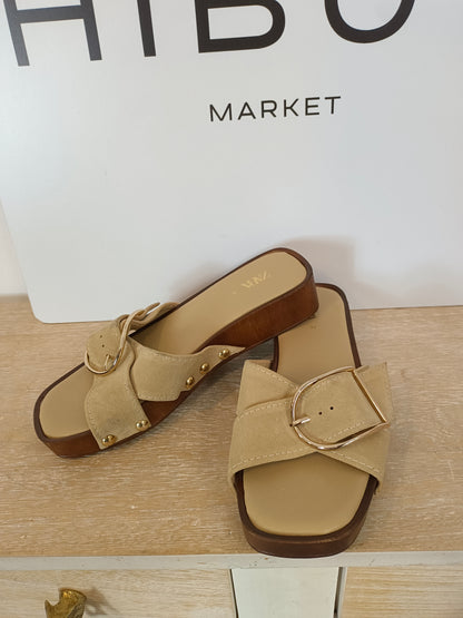 ZARA. Sandalias beige habilla T.36