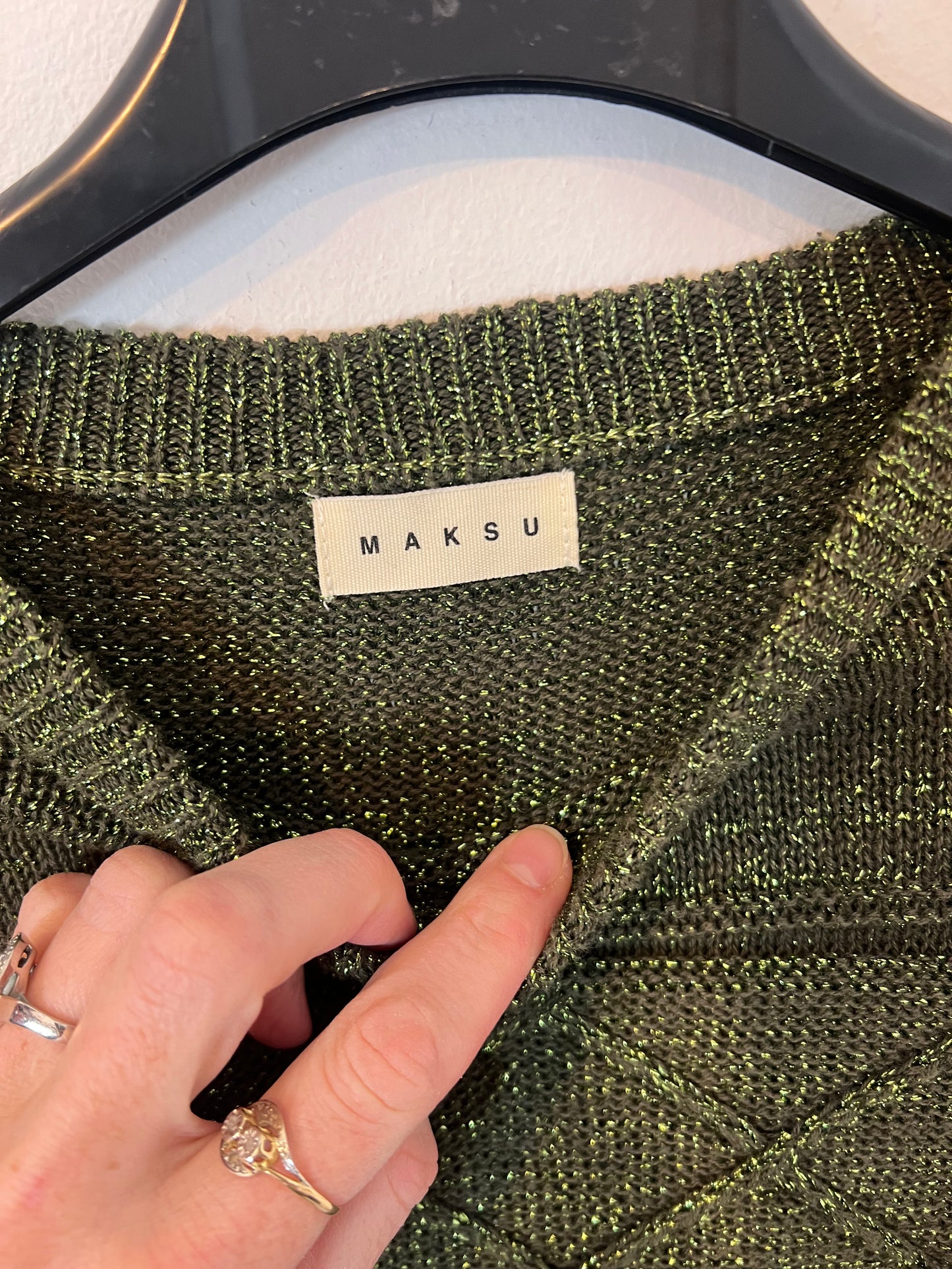 MAKSU. Jersey verde hilos T.m/l