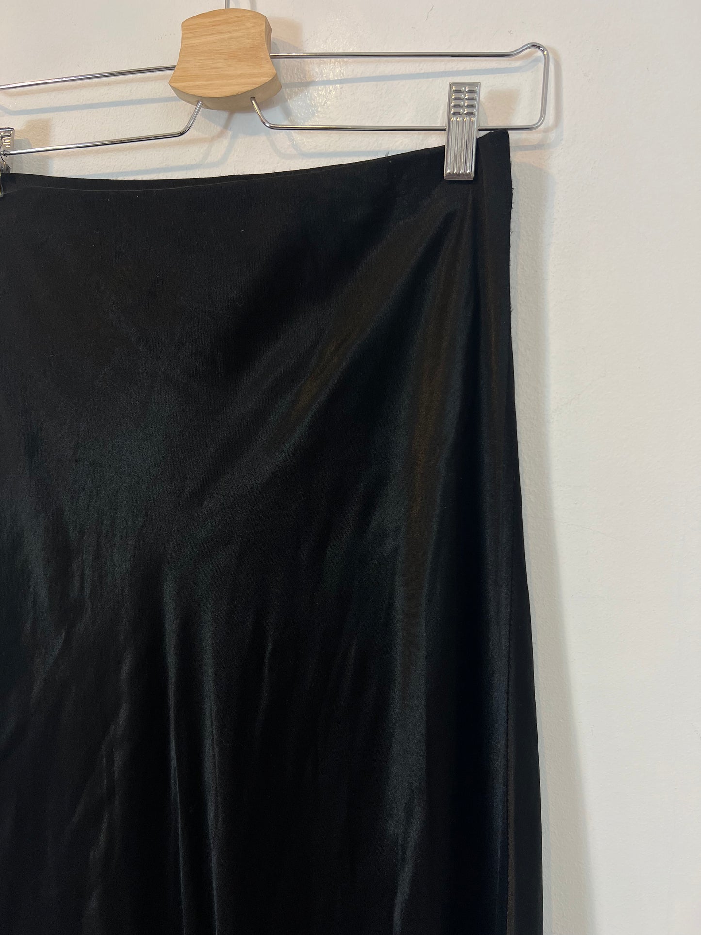 ZUA. Black satin skirt Your(s)