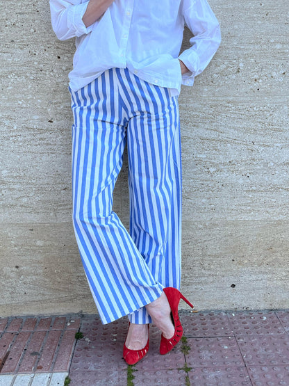 THE LOVE ROOM. Pantalón rayas pata ancha. T XS/S