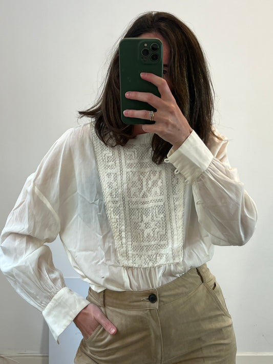 MANGO. Ecru blouse with neckline detail. Size XS