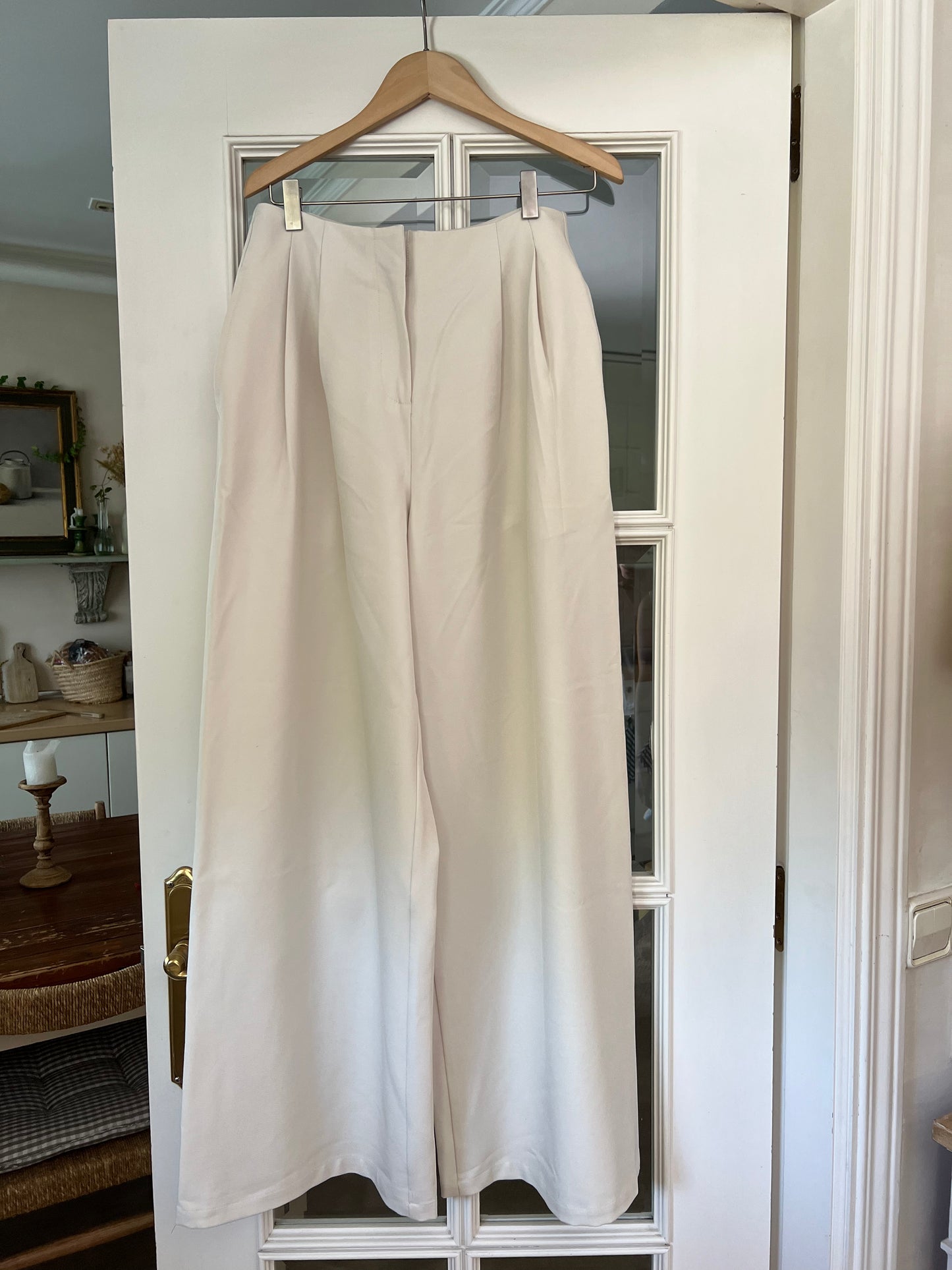 Pantalón fluido beige T.36