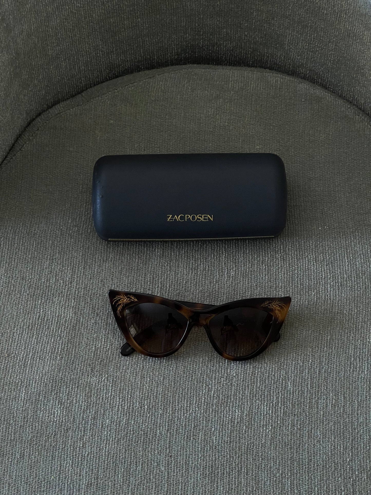 ZAC POSEN. Gafas de sol nácar